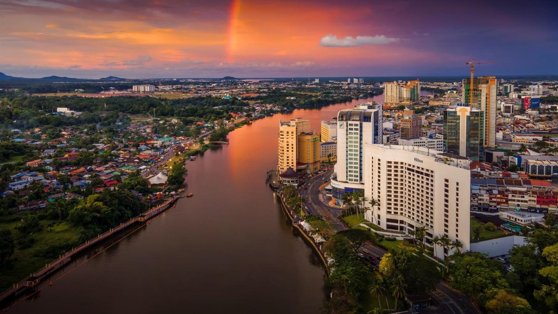 Riverbank Suites Level 12 Kuching Buitenkant foto